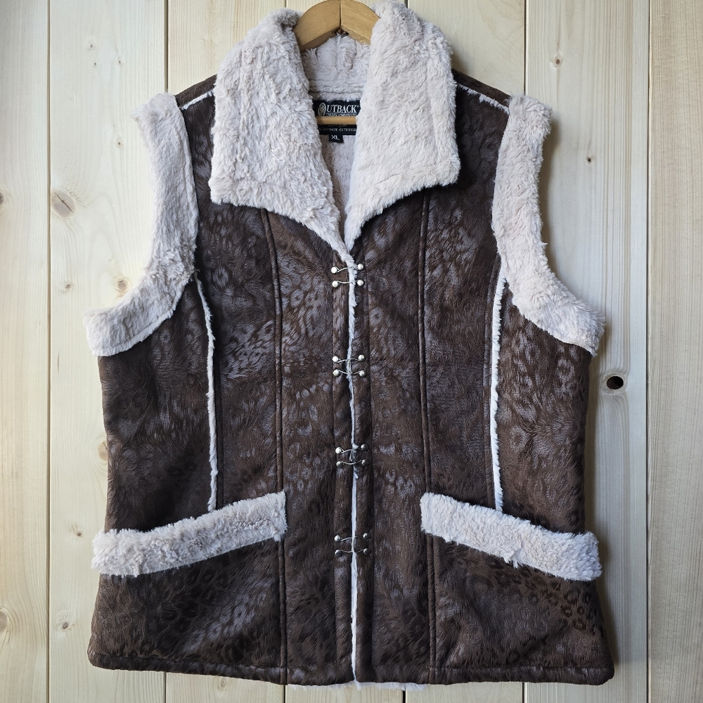 Outback Trading Co Coco Faux Fur Animal Print Polyester Vest Womens XL
